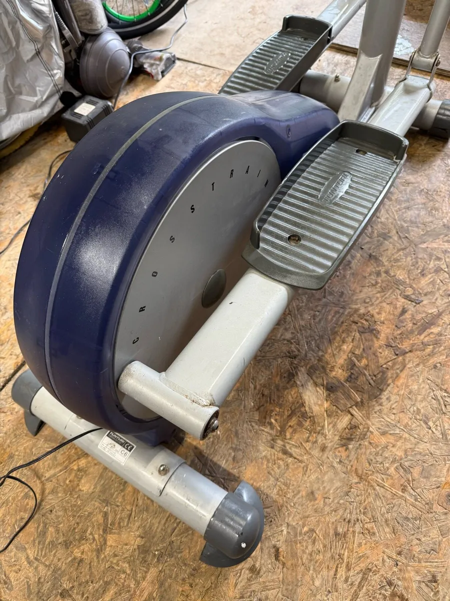 Cross Trainer - Tunturi - Image 2