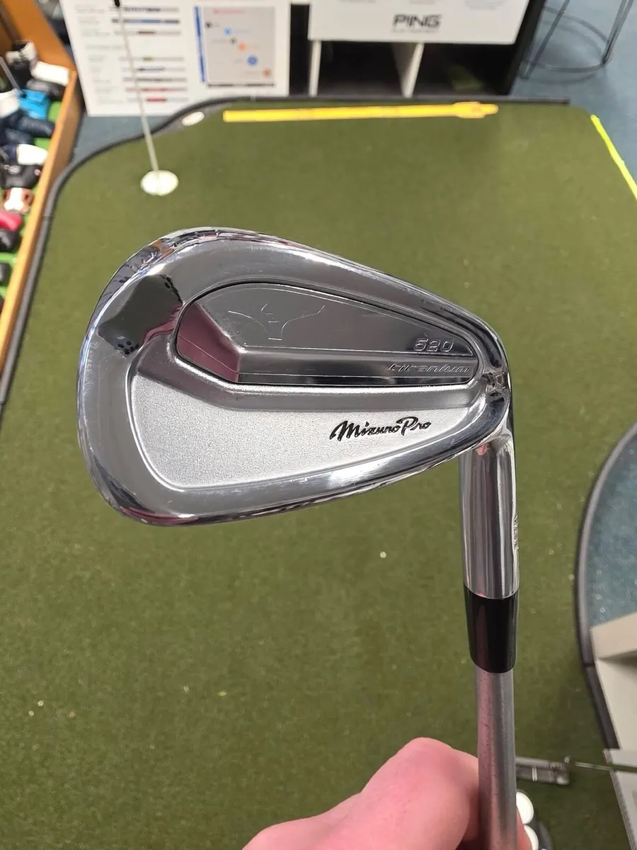 Japanese Forged Mizuno Pro 520 Irons - Image 1