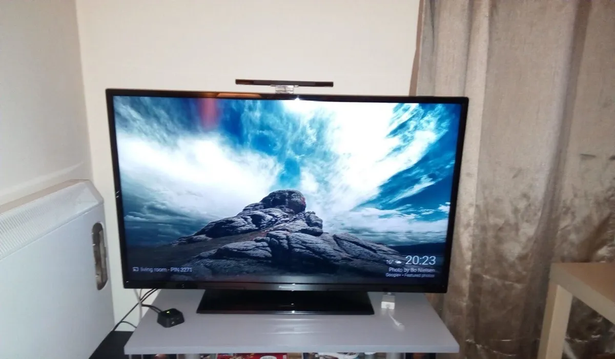 39 inches Panasonic LCD TV - Image 2