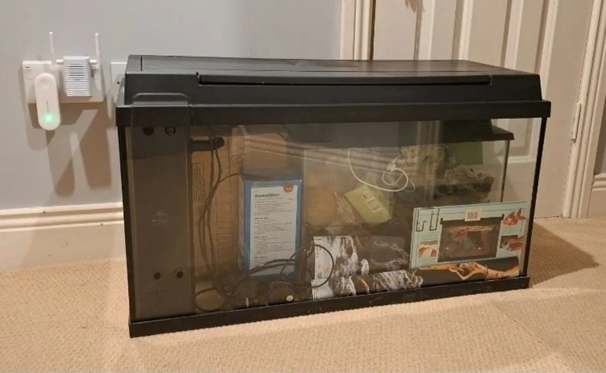 JUWEL large Fish Tank - Image 1