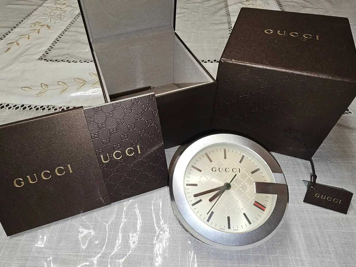 Gucci Analog Quartz Men Table Clock Vintage Origin - Image 2