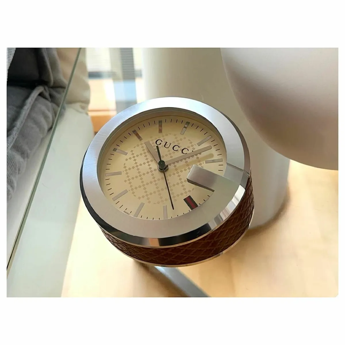 Gucci Analog Quartz Men Table Clock Vintage Origin - Image 4