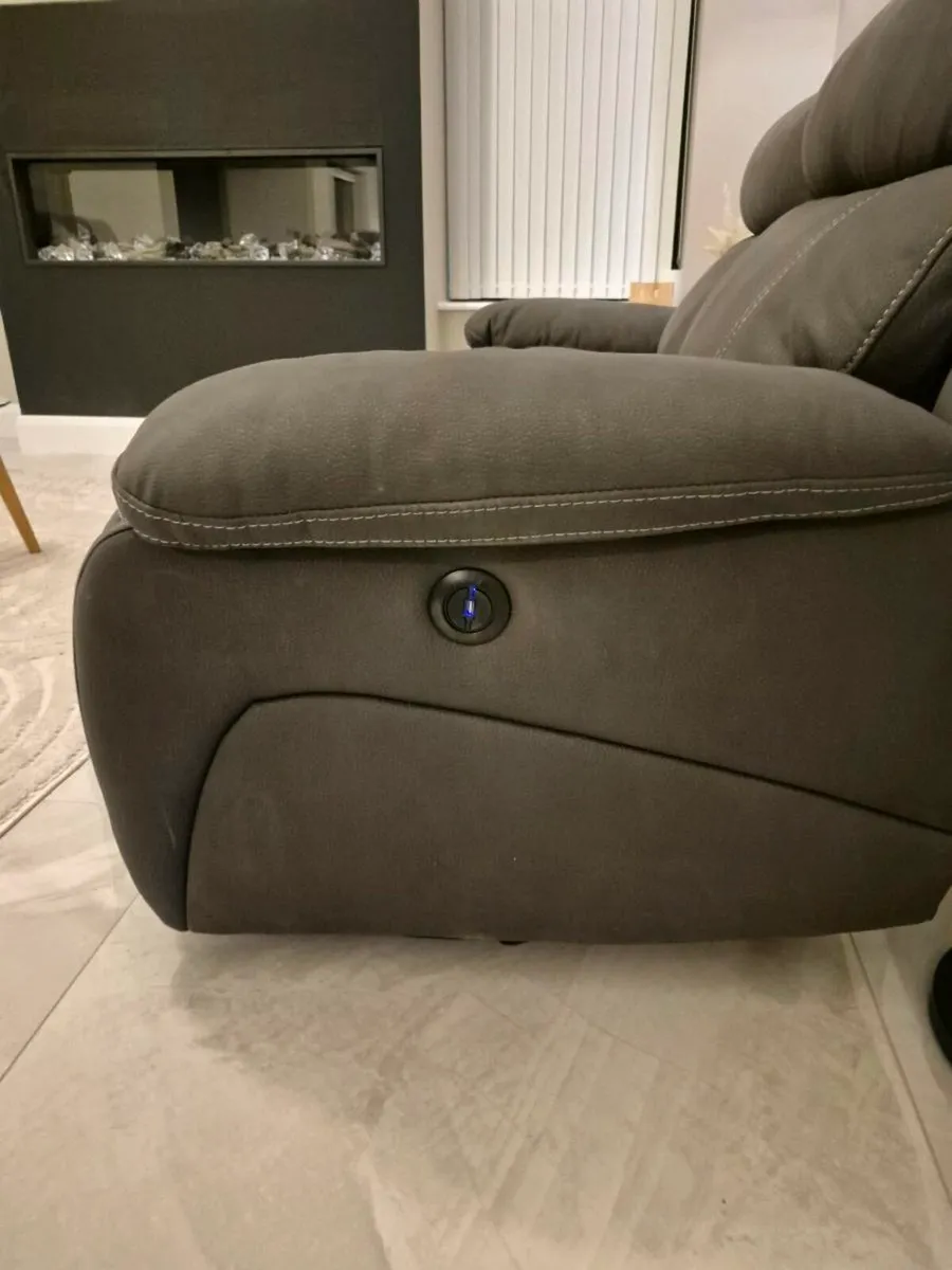 Recliner Sofa - Image 4