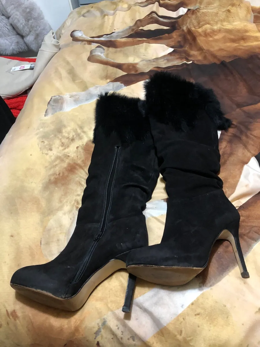 Ladies Dune knee boots size 5 €25 - Image 1
