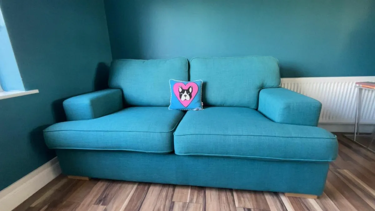 3 seater couch - Image 1