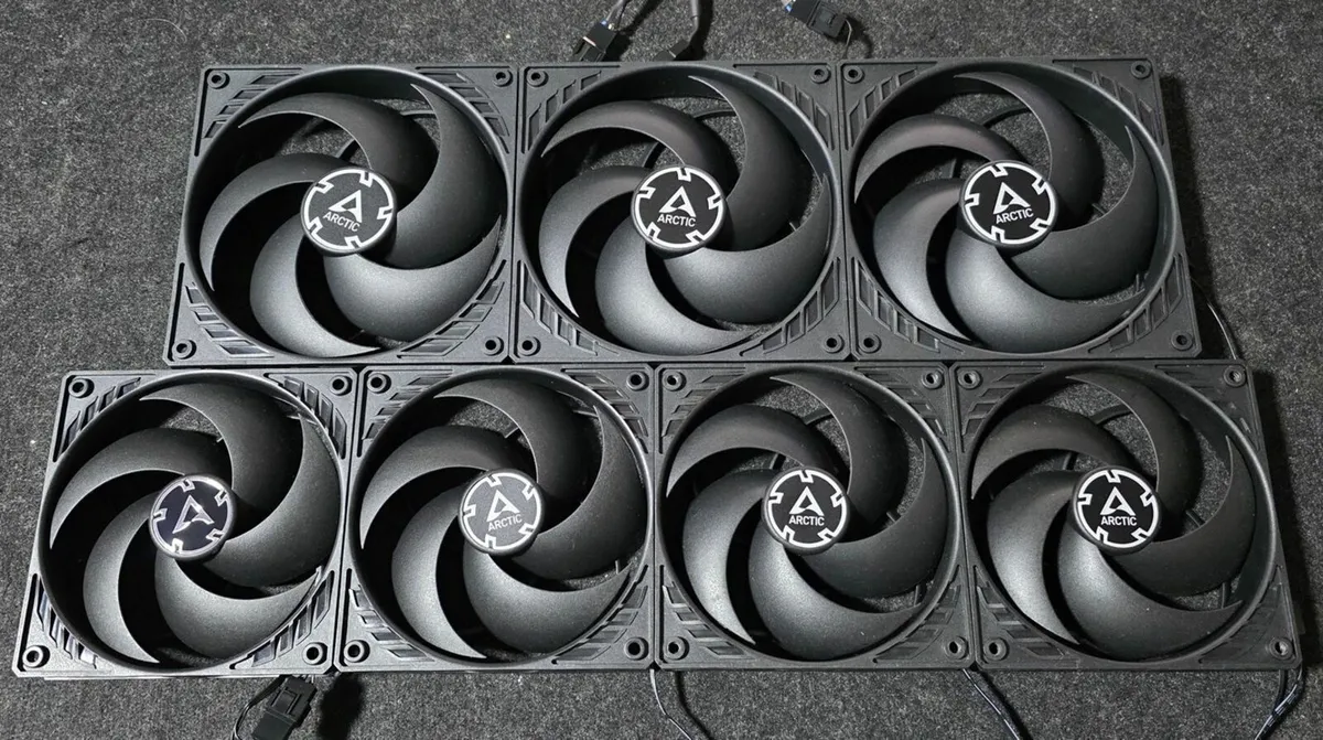 7 x Arctic Case FANs - Image 1