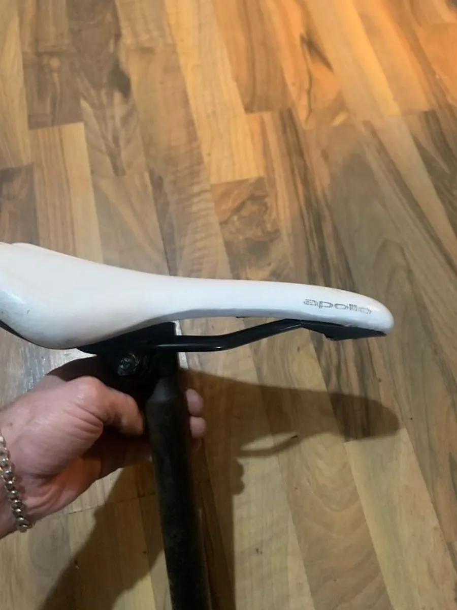 bike seats - Image 1