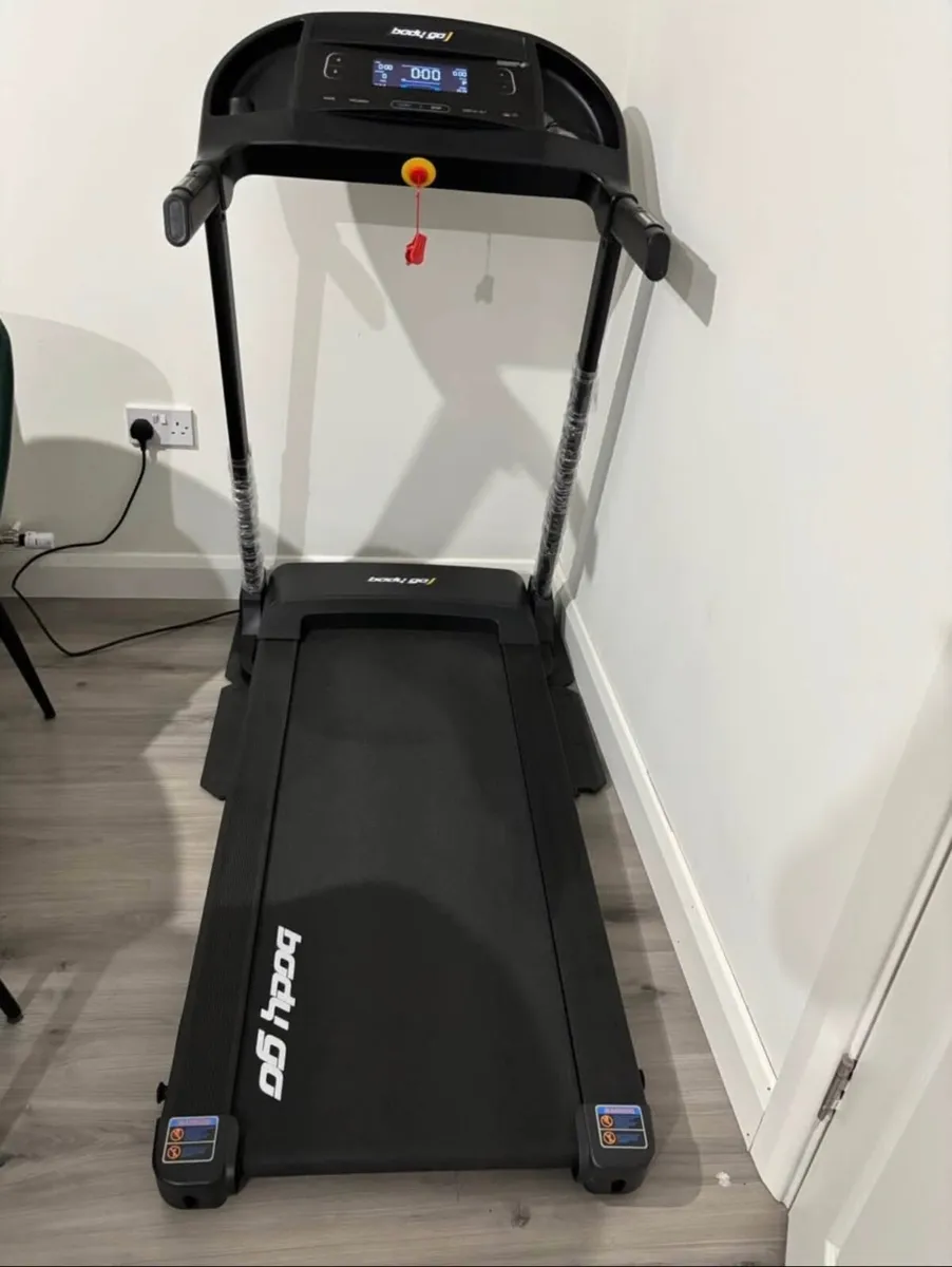 Body Go Motorised Treadmill - Image 2
