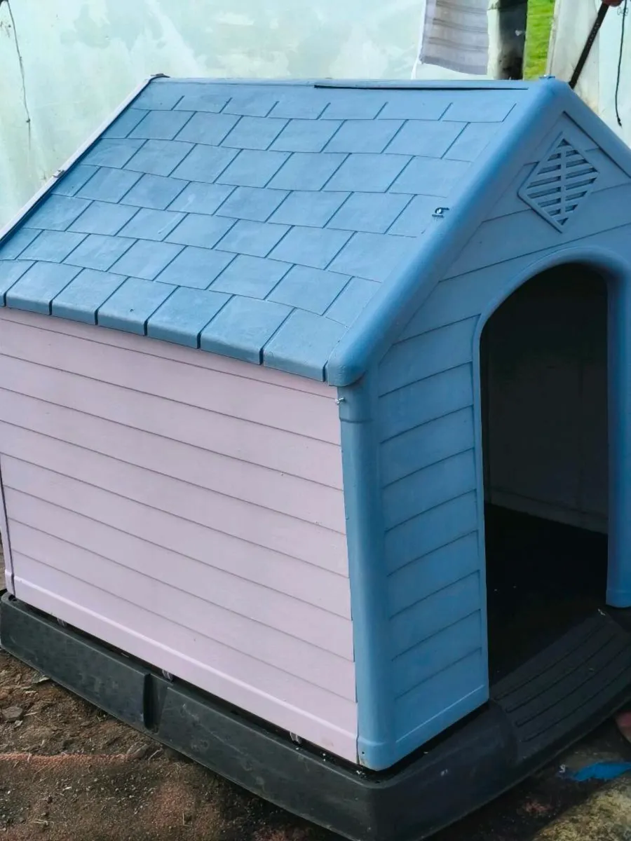 Out door pet pvc house, like new 75 Euro - Image 2