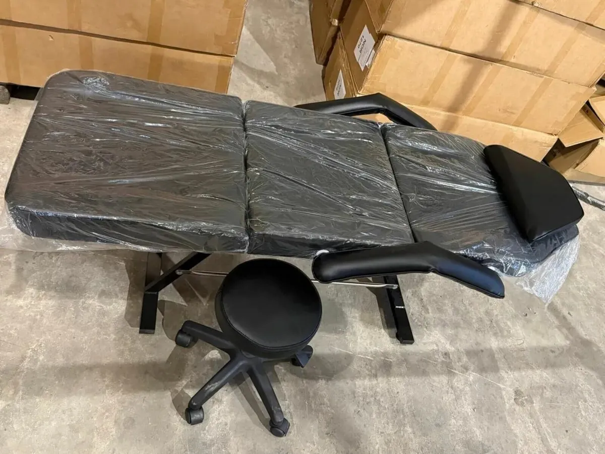 Beauty bed chair therapy bed with stool brand new - Image 4