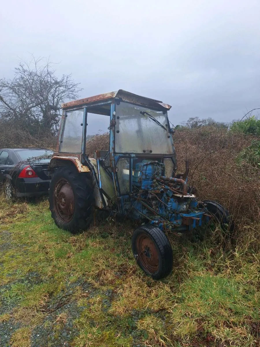 Ford tractor - Image 1