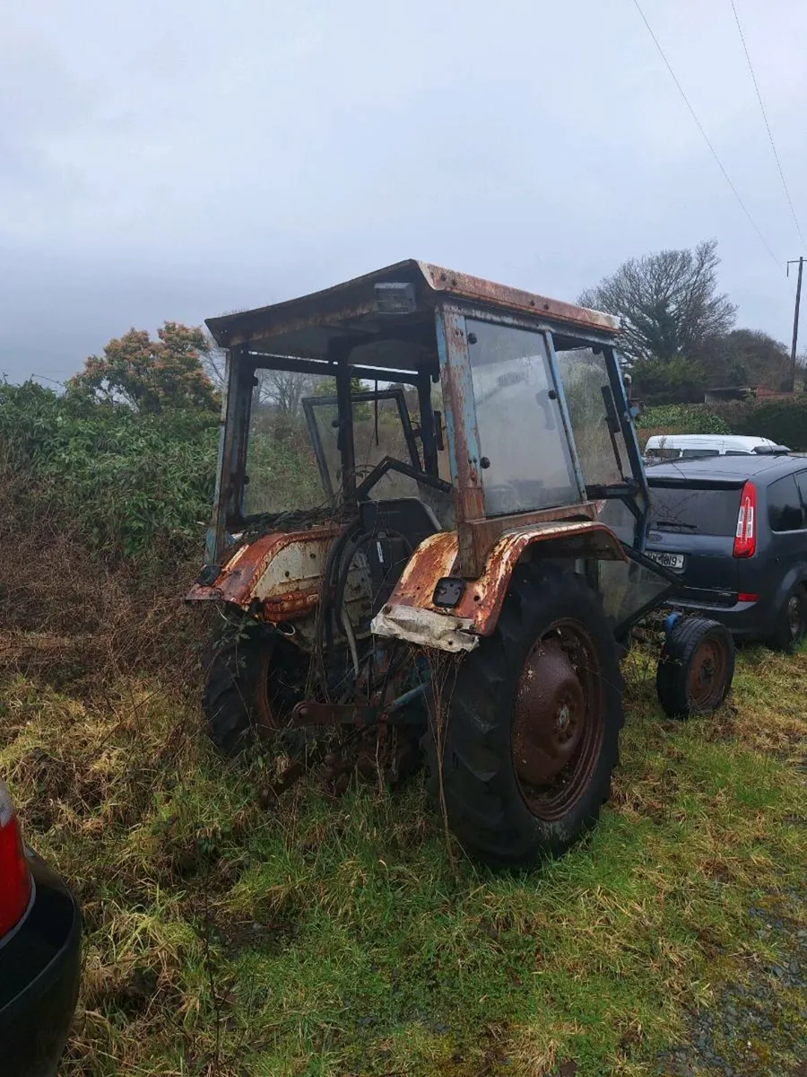 Ford tractor - Image 2