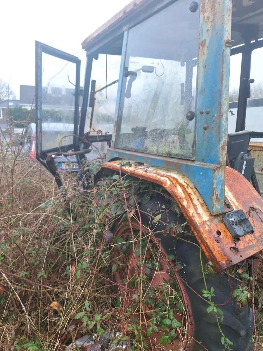 Ford tractor - Image 3