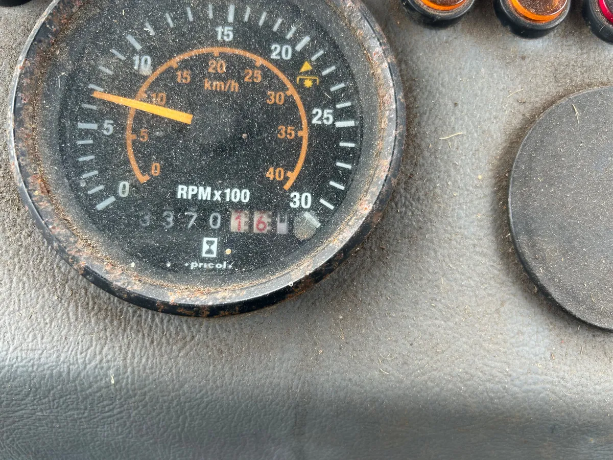 2004 Farmtrac 80 - Image 2