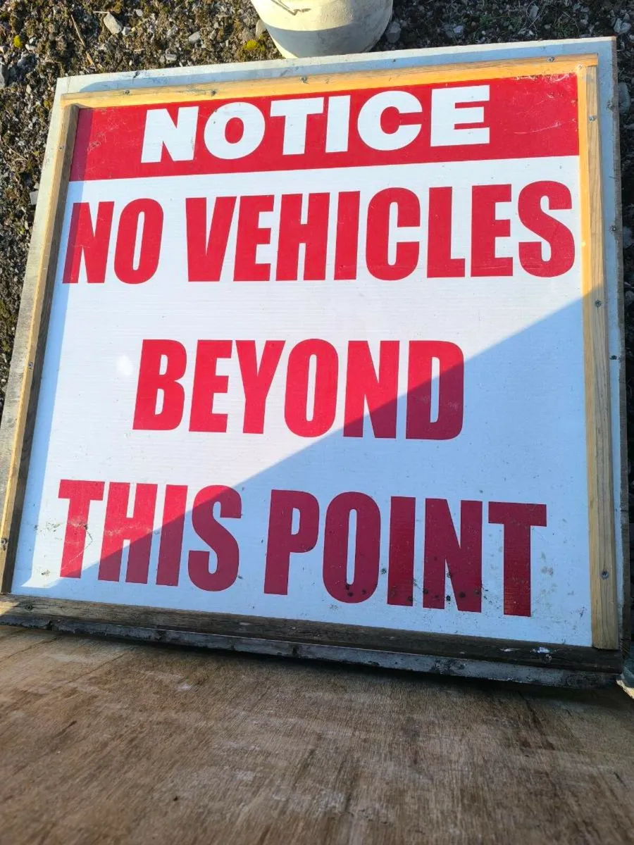 Site signs - Image 2