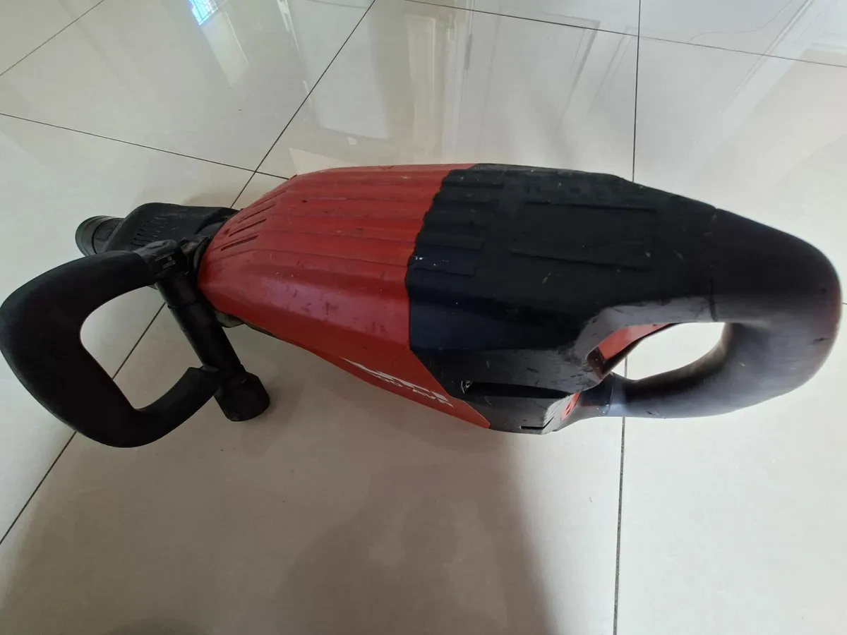 Hilti TE 1000-Avr Hi Drive Breaker 110v - Image 4