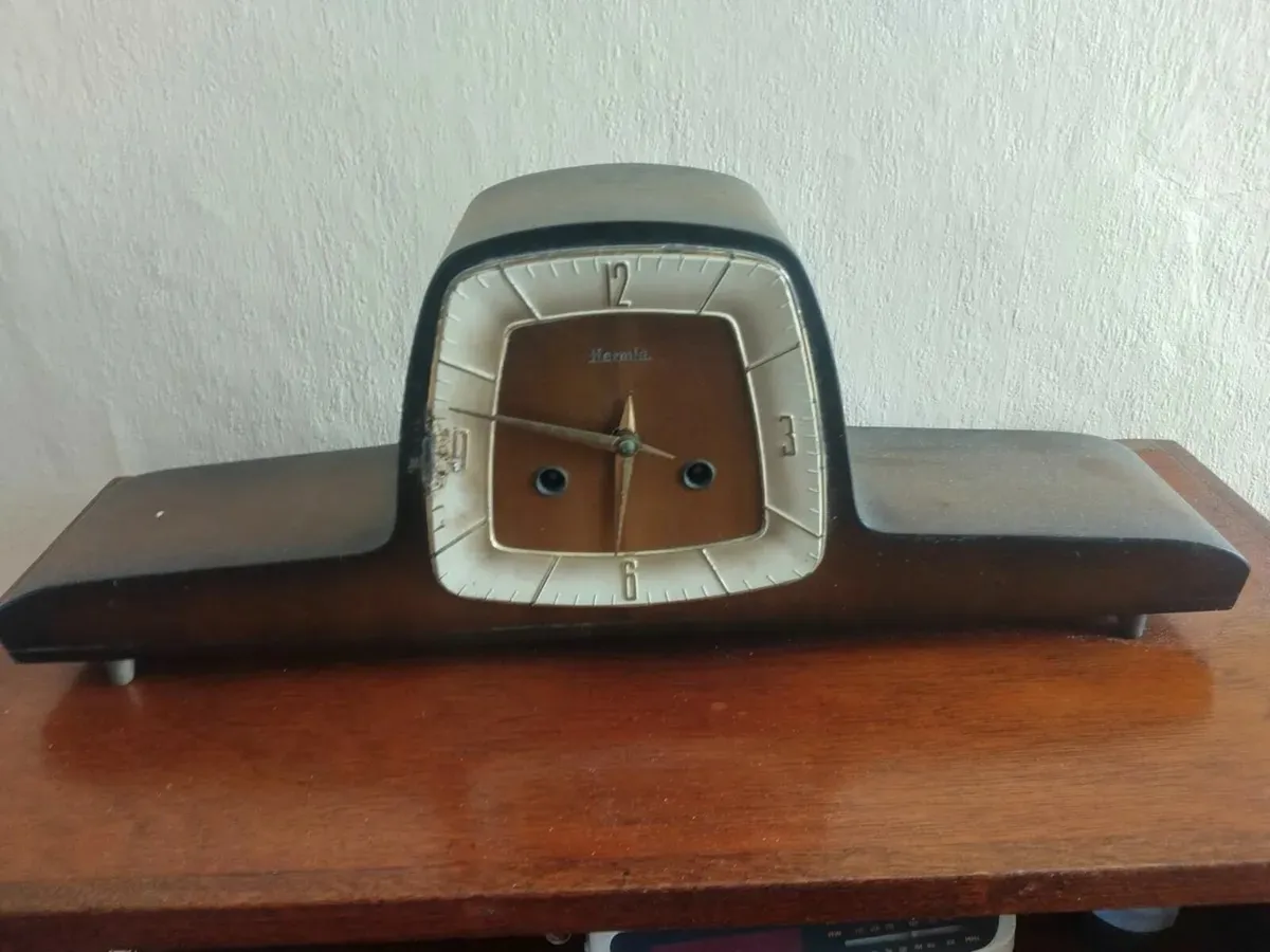 Vintage German HERMLE mantel clock - Image 1
