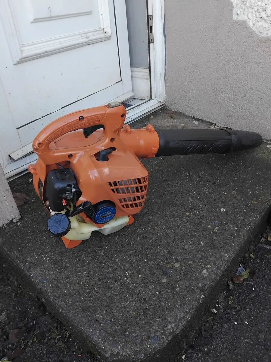 2017 tanaka TRB 24EAP leaf blower read add - Image 1