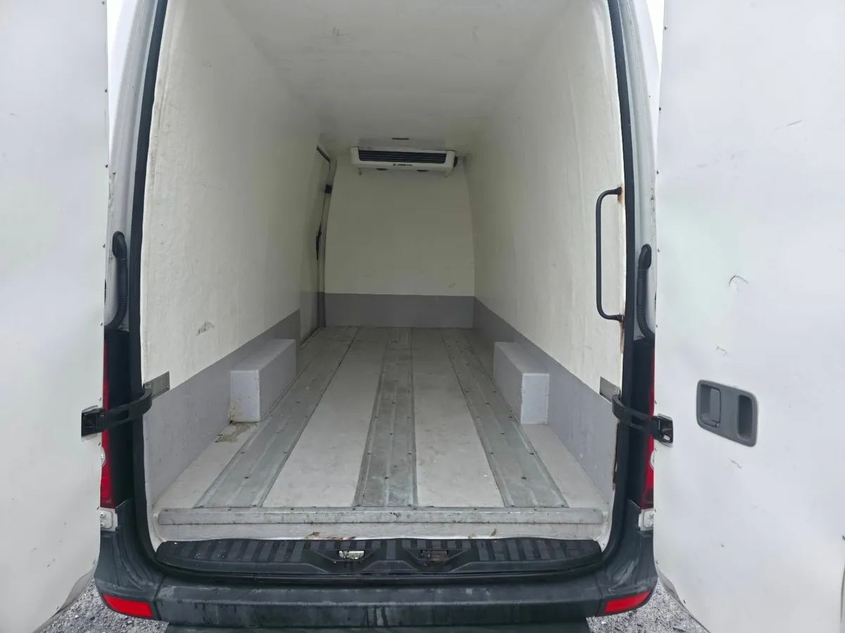 Volkswagen Crafter 2016 - Image 2