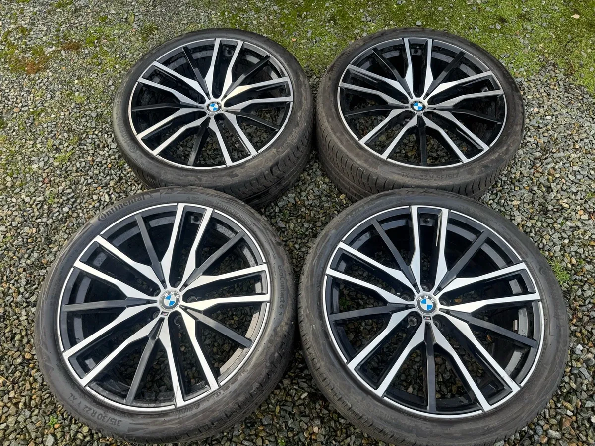 22’ GENUINE BMW X5/X6 ALLOY WHEELS & TYRES 742M - Image 1
