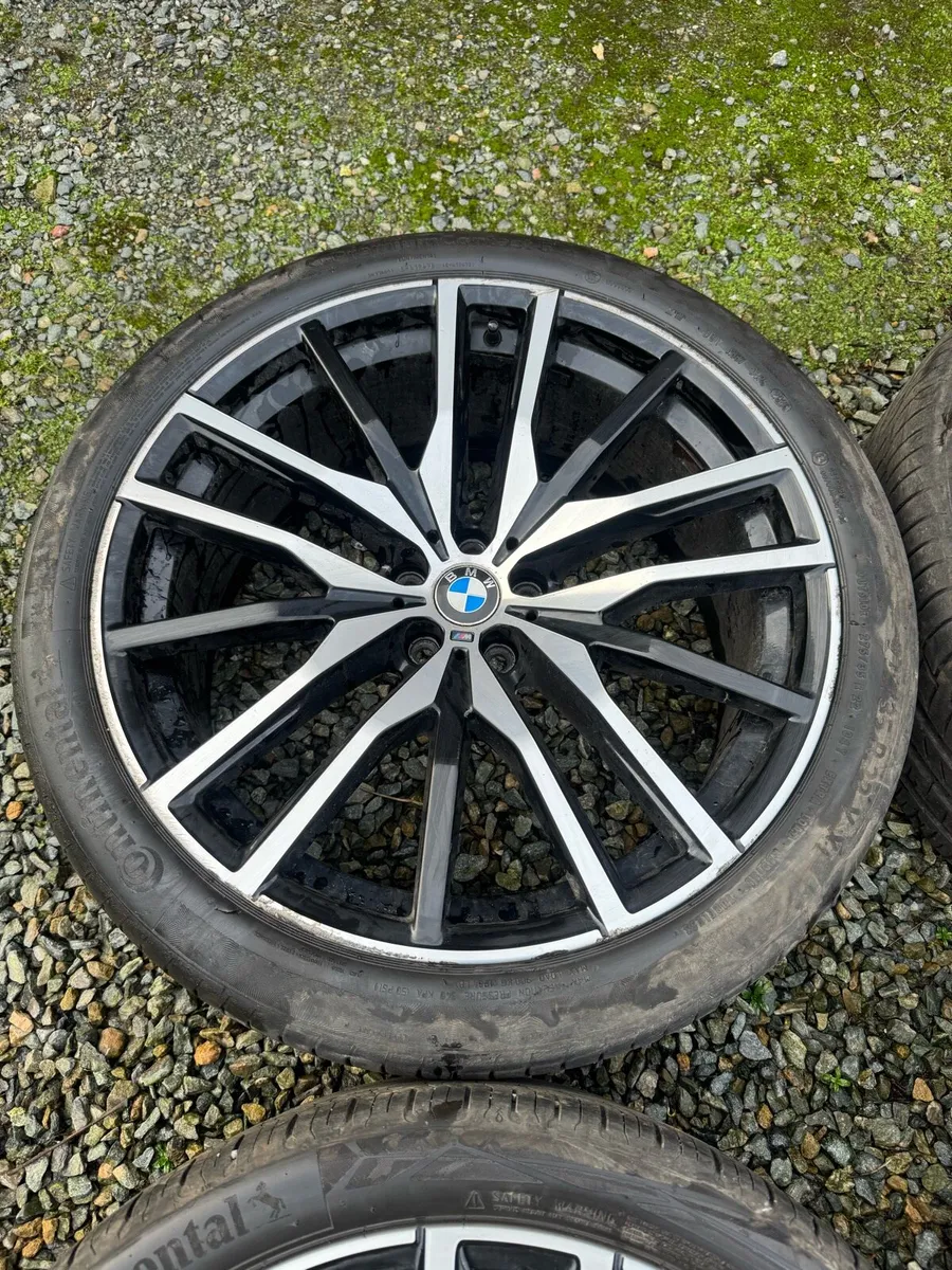 22’ GENUINE BMW X5/X6 ALLOY WHEELS & TYRES 742M - Image 2