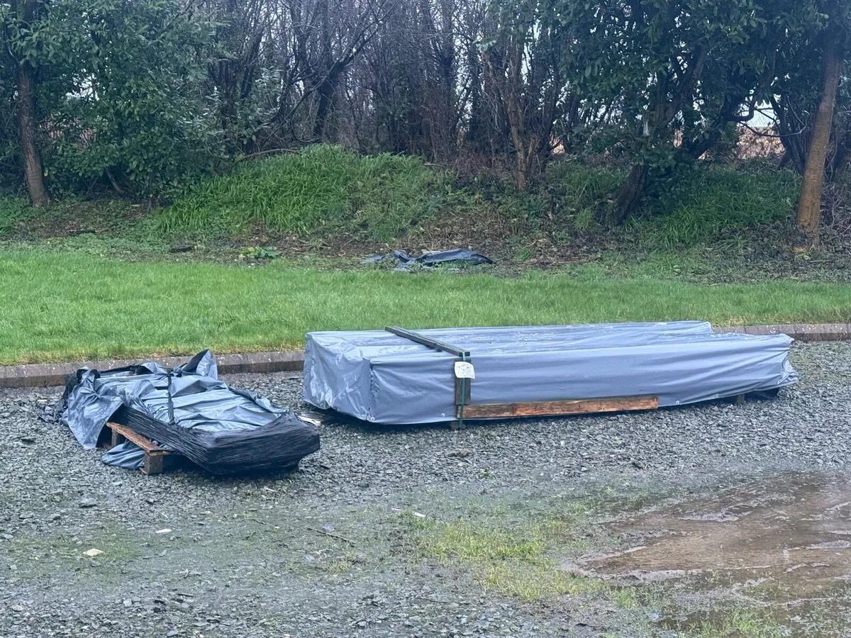 Unbuilt log cabin - Image 3