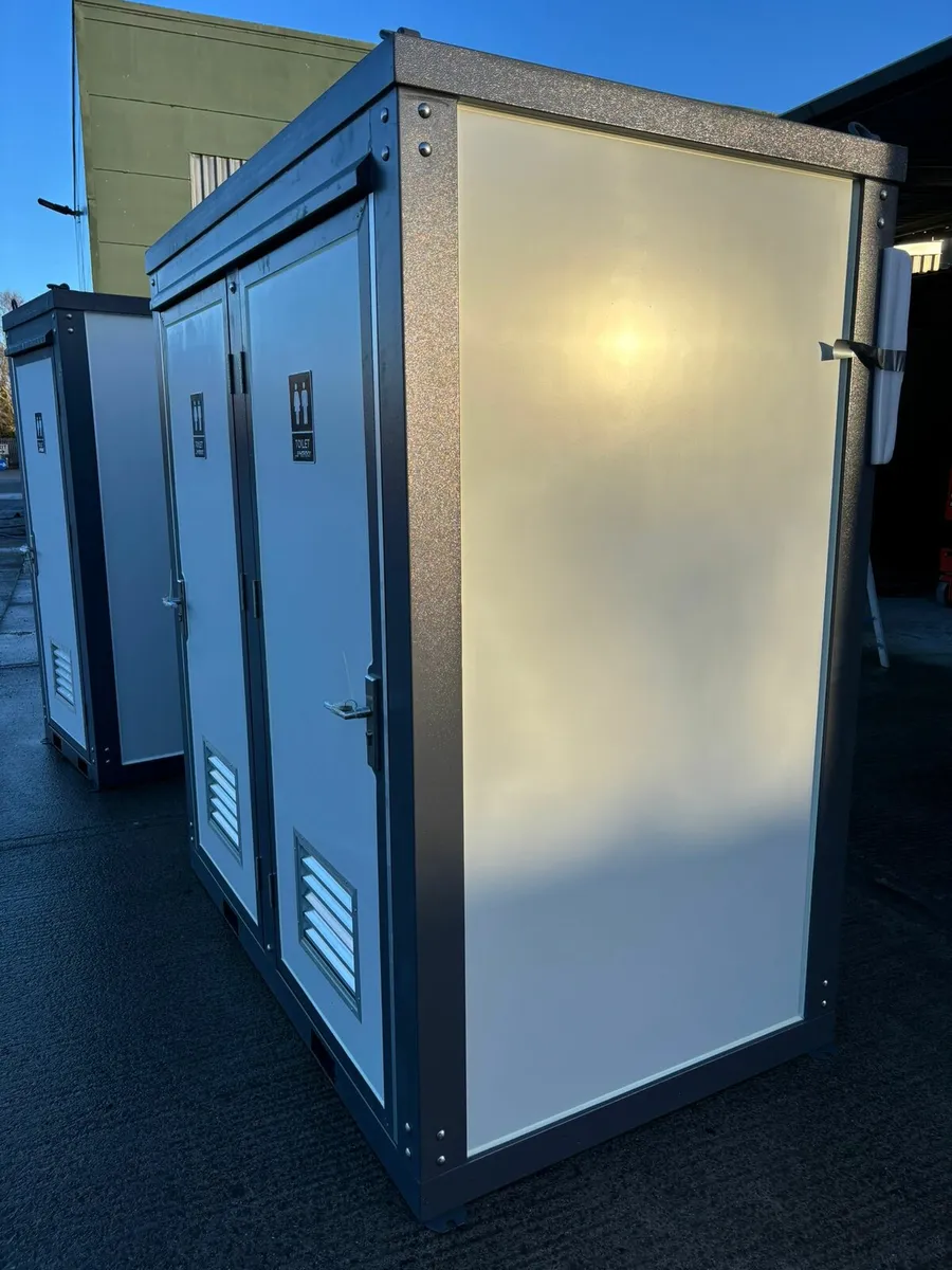 Double toilet blocks - Image 3