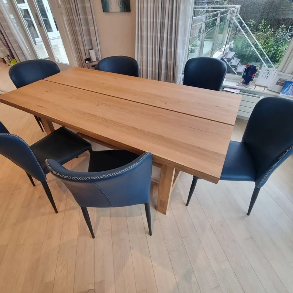 Dining table and chairs - Image 1