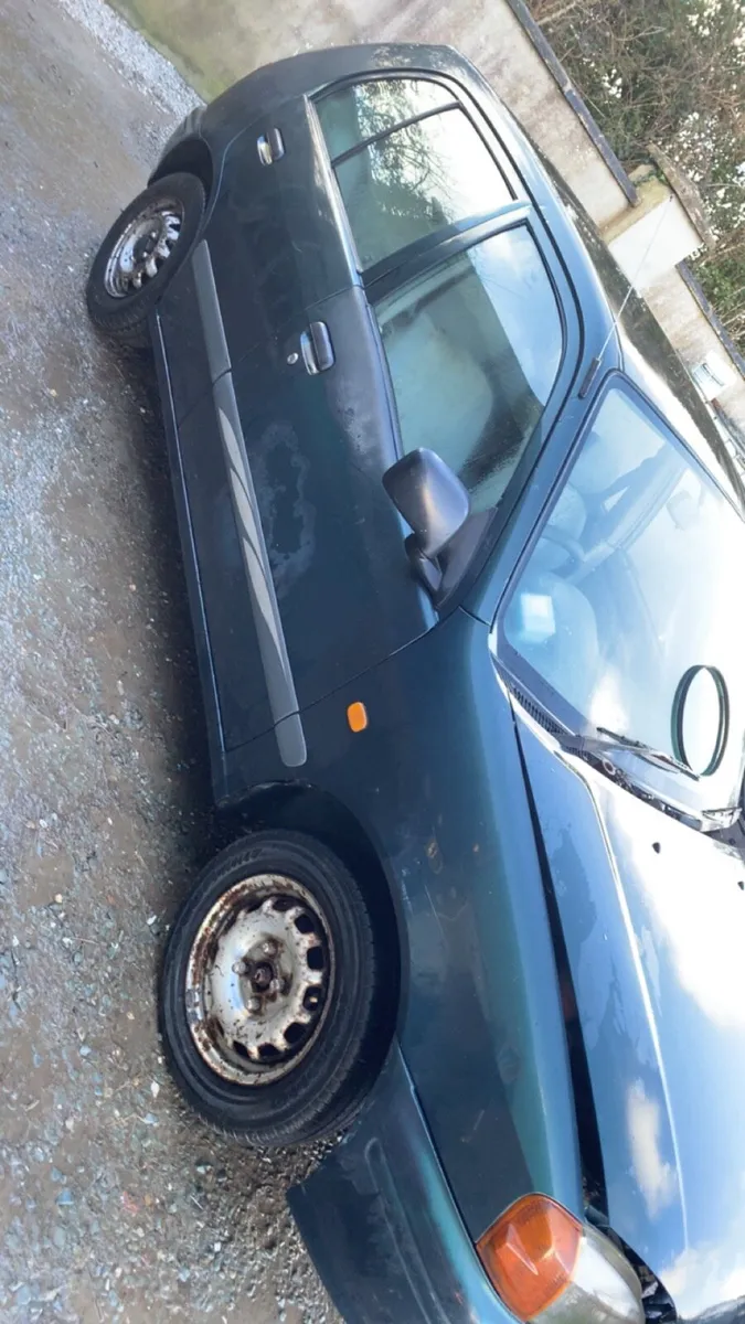 Toyota starlet breaking - Image 2