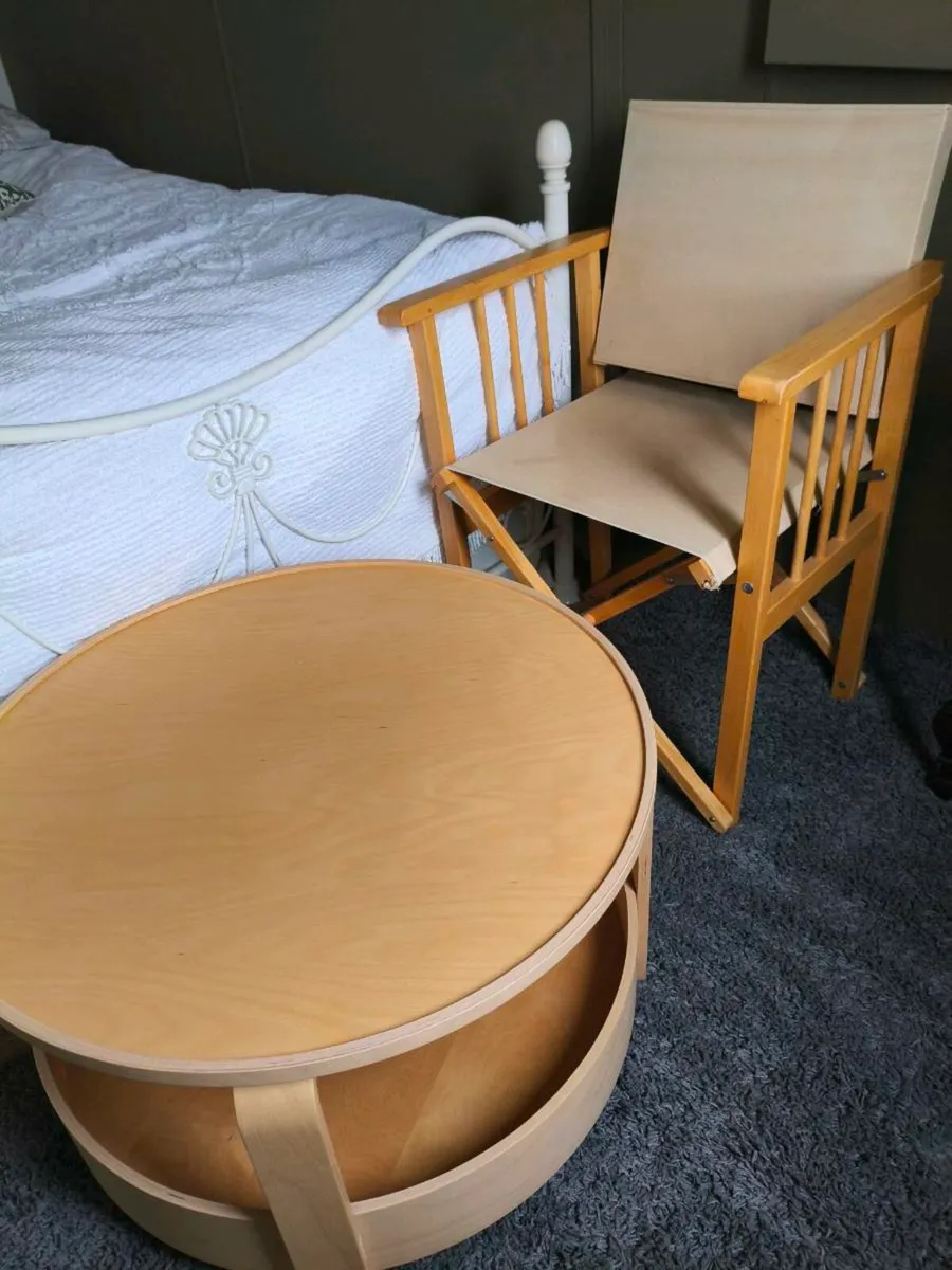 Director chair like new20 euro