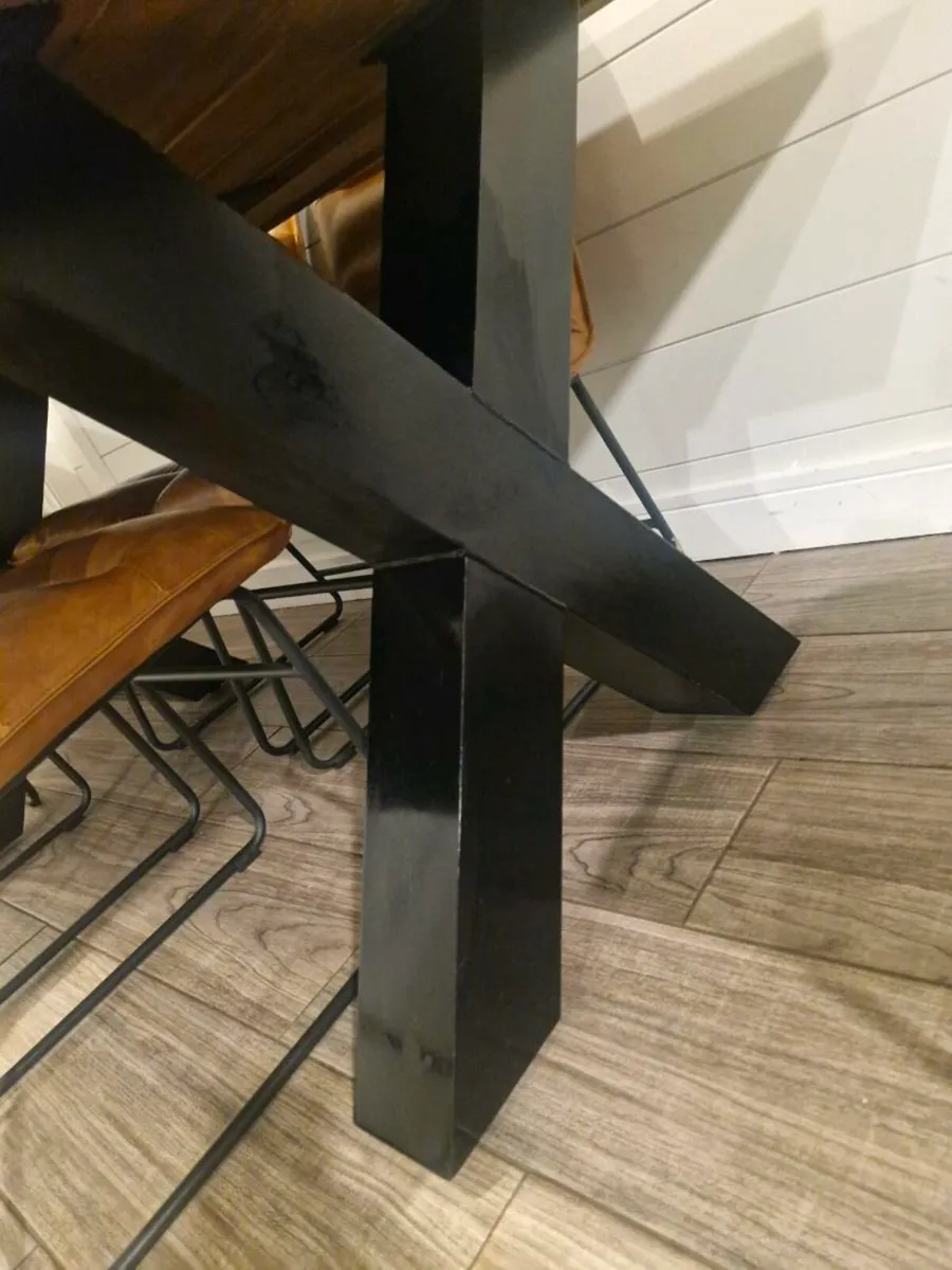 Kitchen Dining table + 6 chairs - Image 2