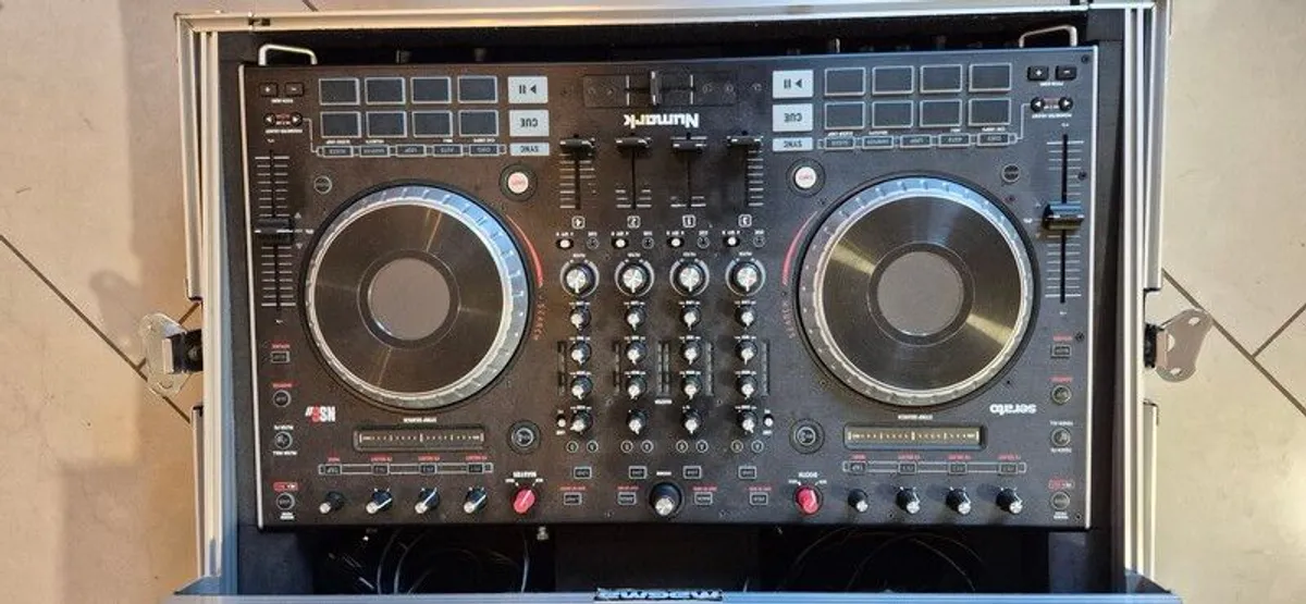 Numark NS6 II - Image 2