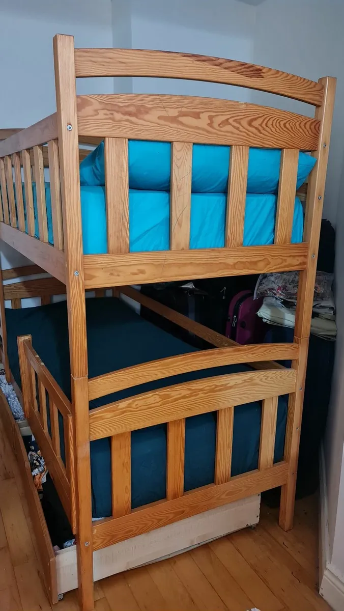 Kids bunk bed - Image 1
