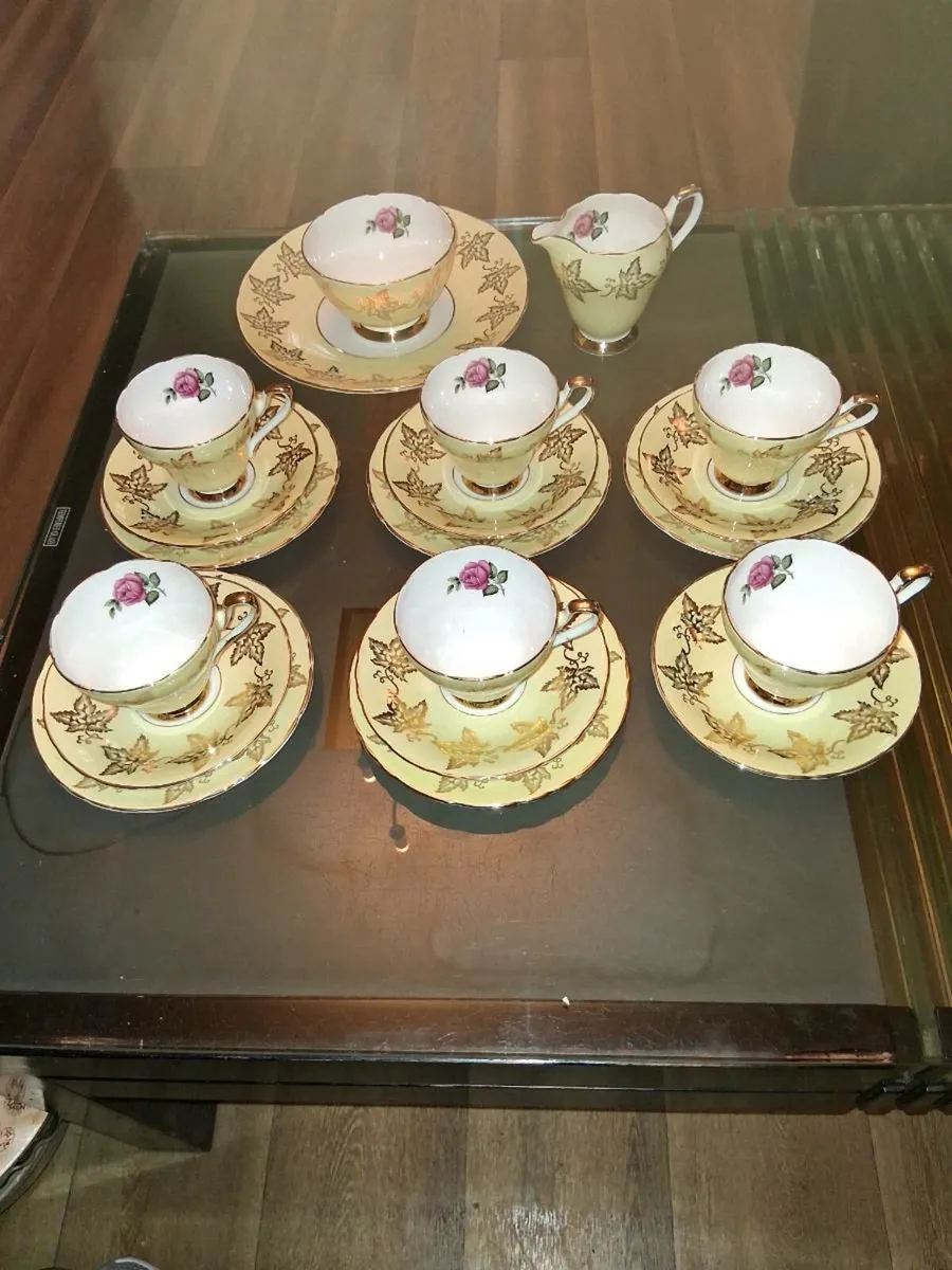 China tea sets €100 each - Image 2