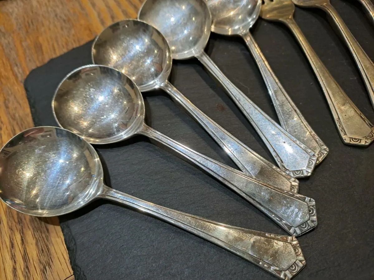1930s Art Deco EPNS Tea / Pastry Set - Image 2