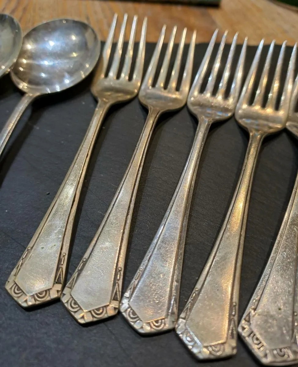 1930s Art Deco EPNS Tea / Pastry Set - Image 3