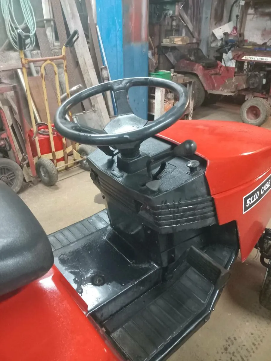 Case garden tractor - Image 2