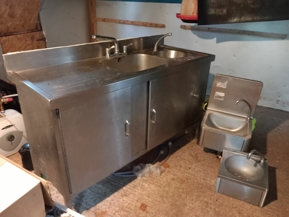 Shop equipment - Image 1