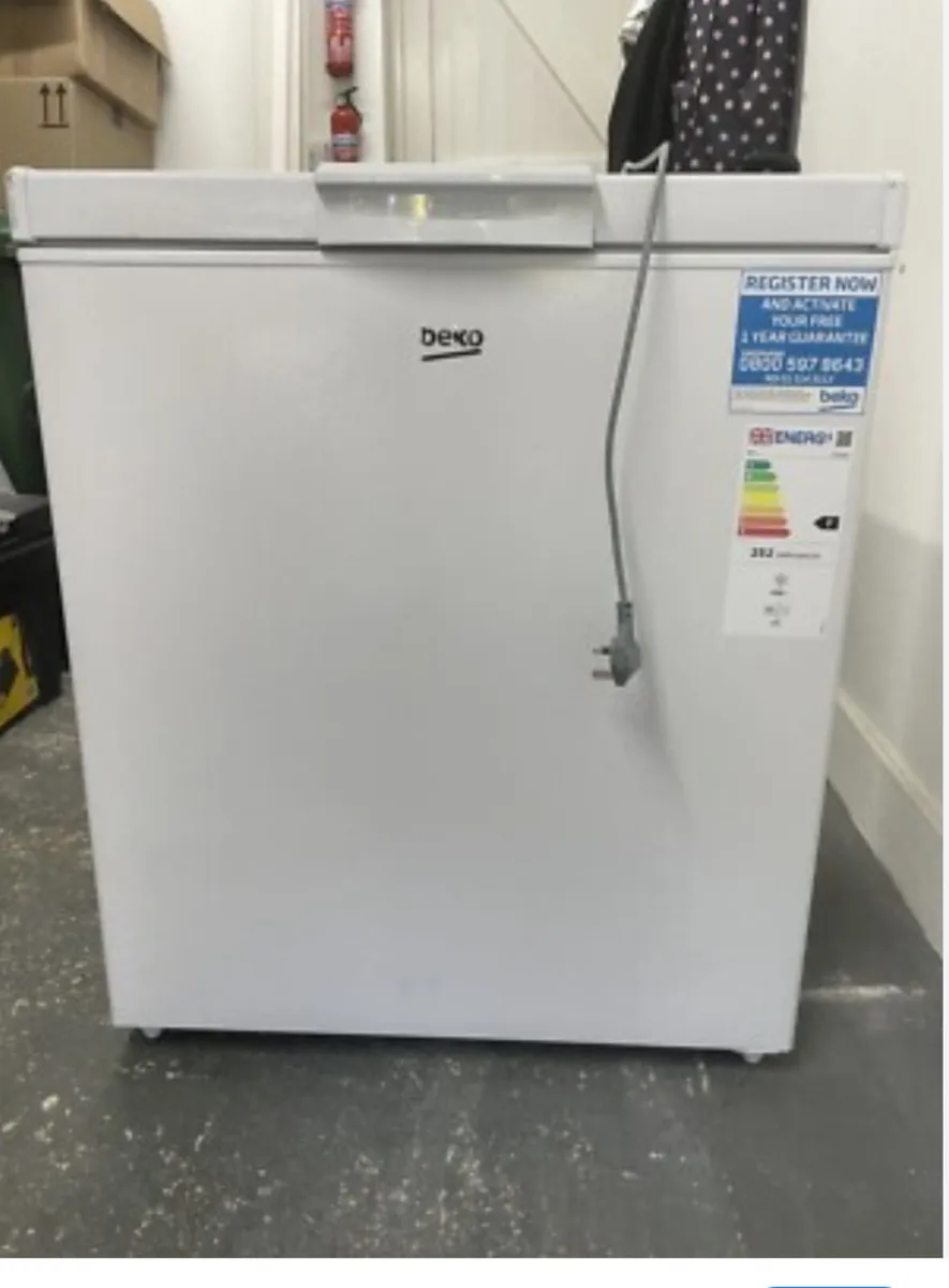 Free stand fridge