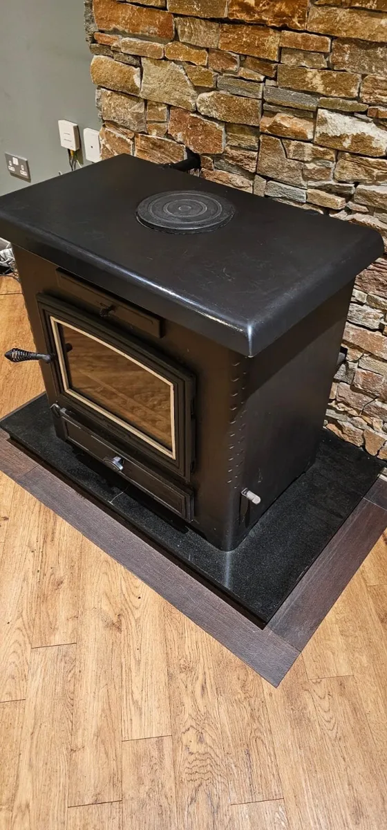 Aarrow Stratford TF50 multifuel boiler stove - Image 1