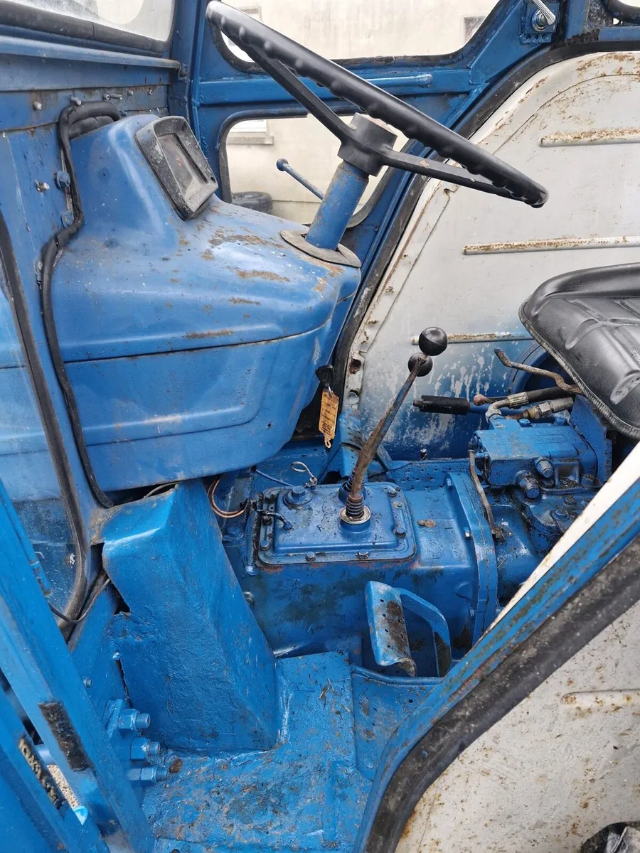 Ford 4600 great condition - Image 3