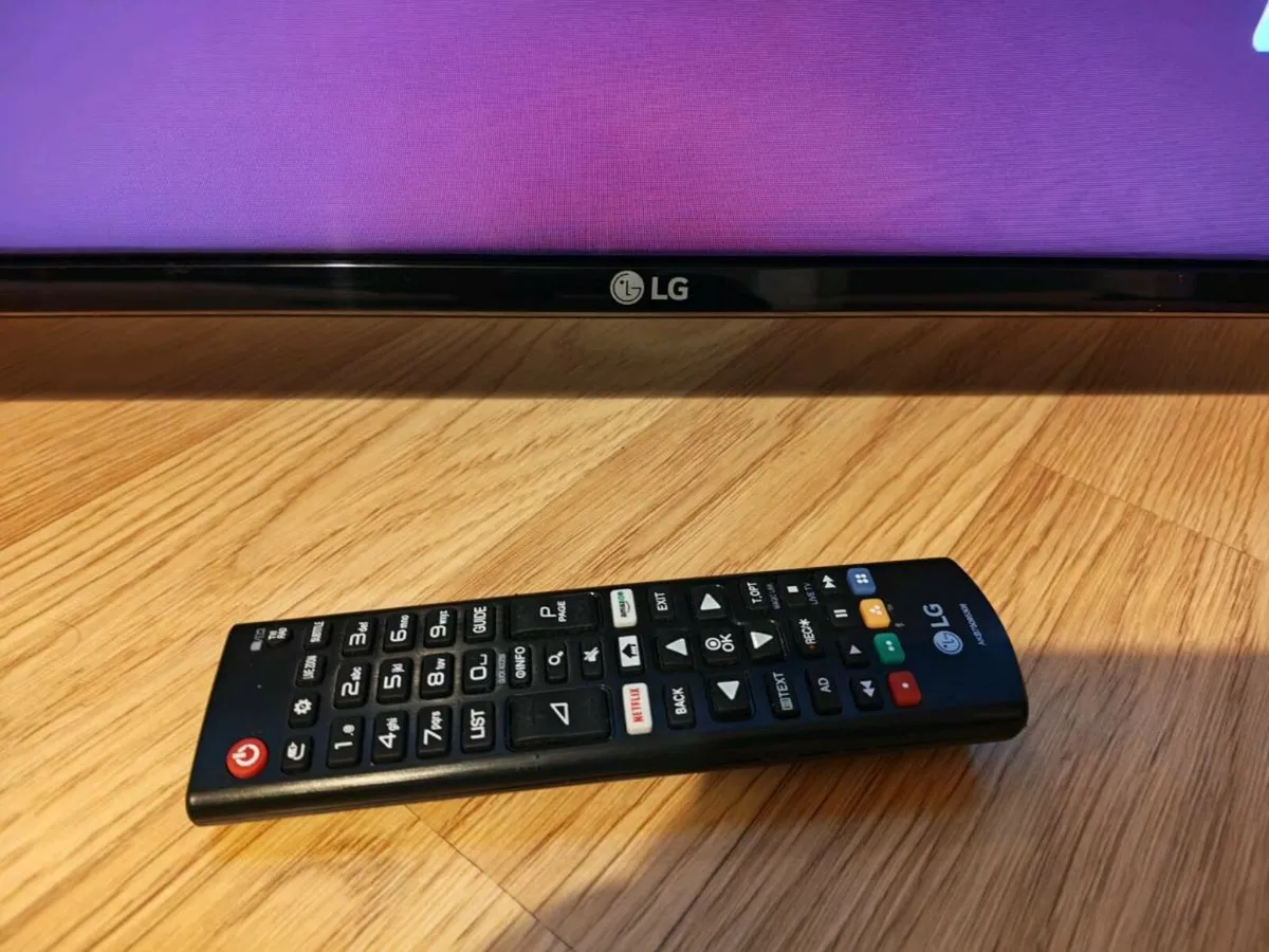 Lg Smart Tv 43" - Image 2