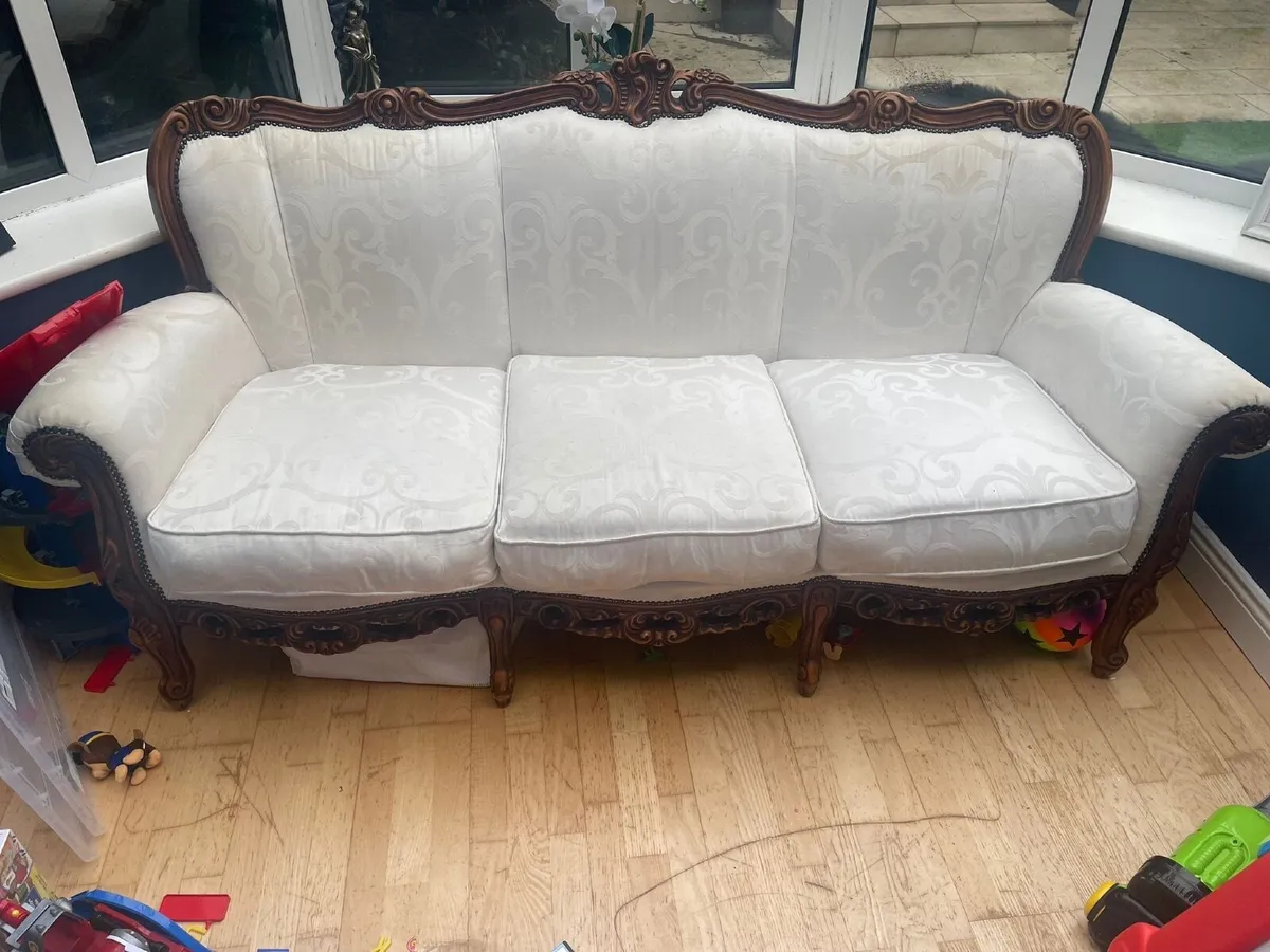 3-1-1 three piece suite - Image 1