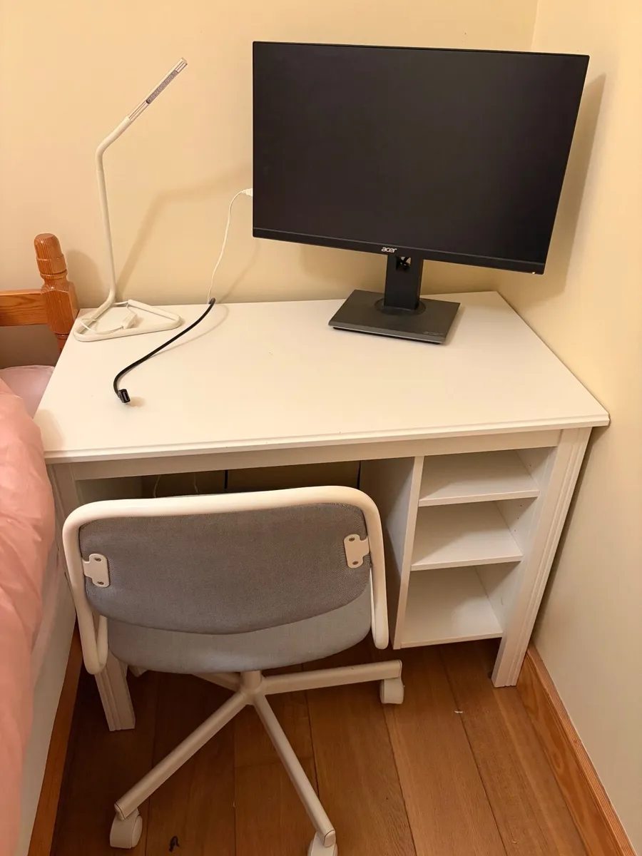 Desk and chair - Image 1