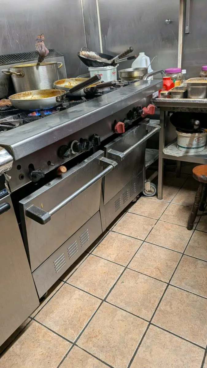 Burner and tables - Image 3