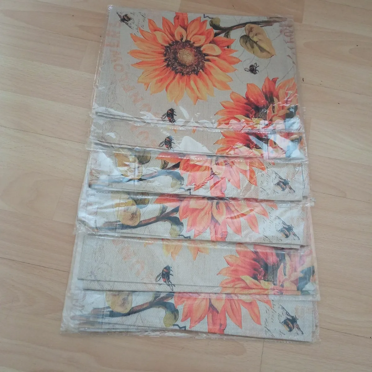 6 Tablemats - Image 1