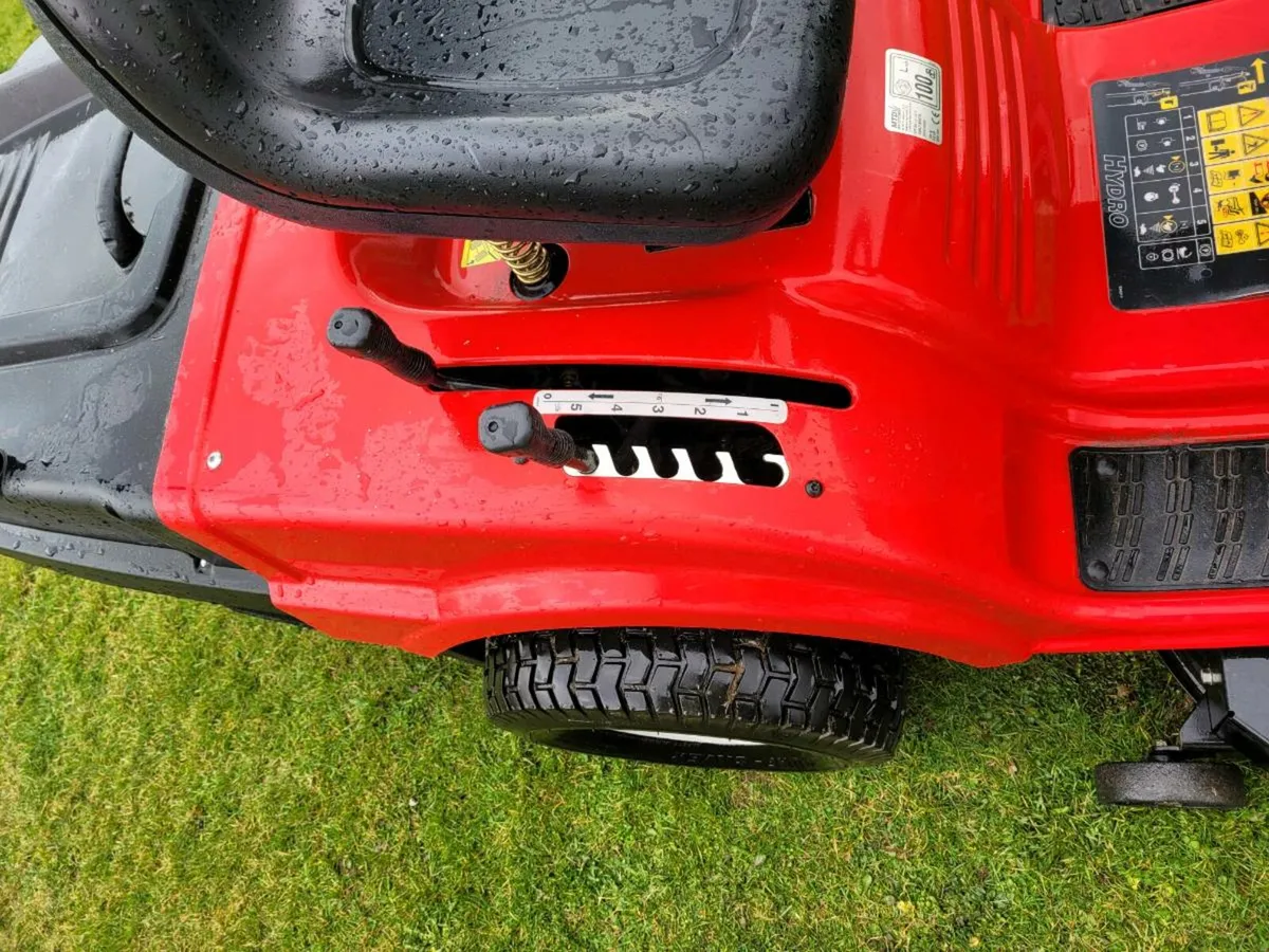Ride on mower - Image 1