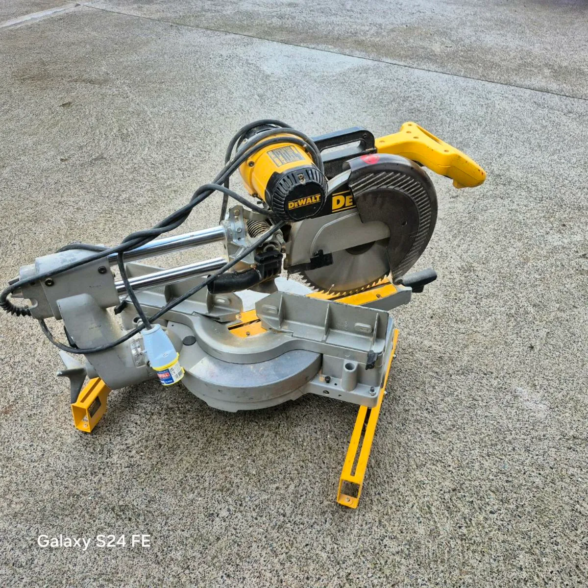 2 Dewalt chop saws - Image 4