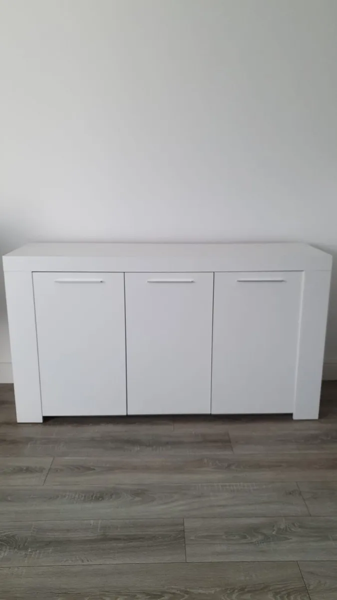 WHITE TV STAND /  STORAGE UNIT