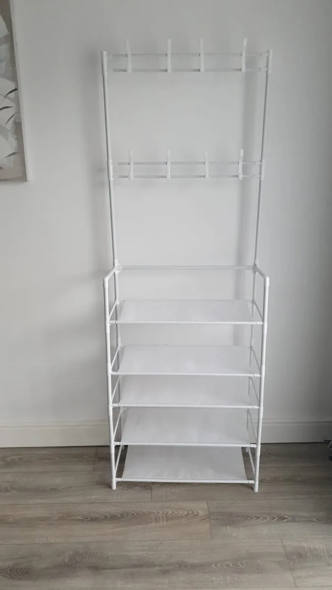 POP UP SHOE AND COAT RACK STORAGE